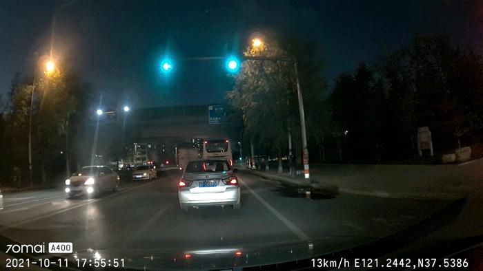 电子狗行车记录仪小汽车,70迈行车记录仪改装实时监控