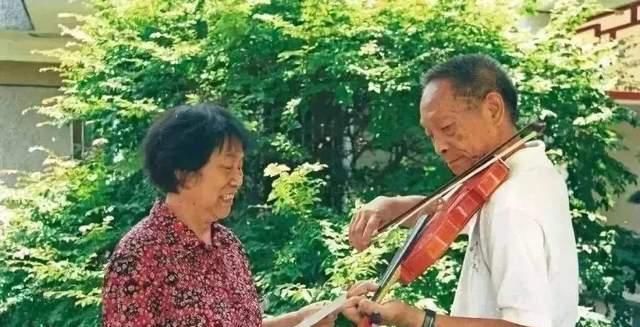 袁隆平爷爷最感人的评论,老一辈人对袁隆平的感情