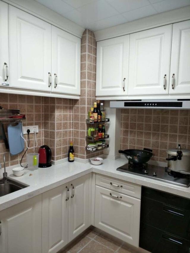 装修房子鞋柜怎么设置好用,新房装修进门是鞋柜