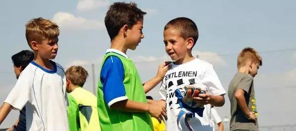 上海富二代在哪上大学,上海富二代读的小学