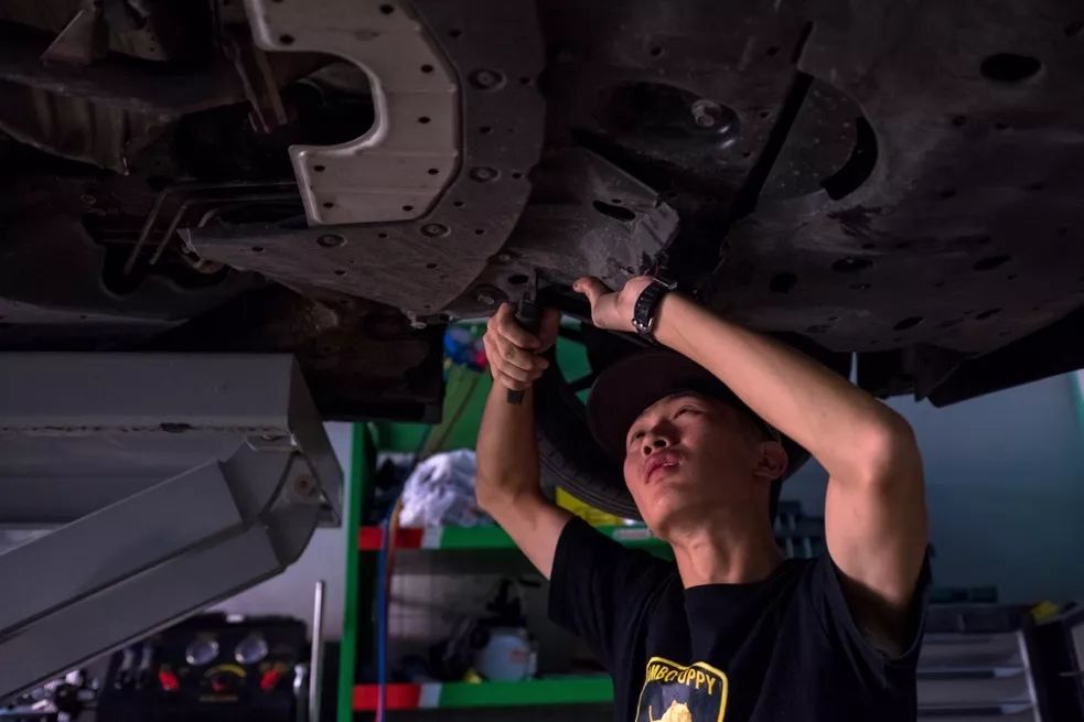 又能拎包又能带娃,又能装行李又能拖娃