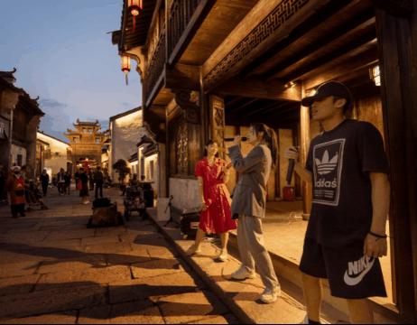 爱在17烟台视频,爱在17路夜景