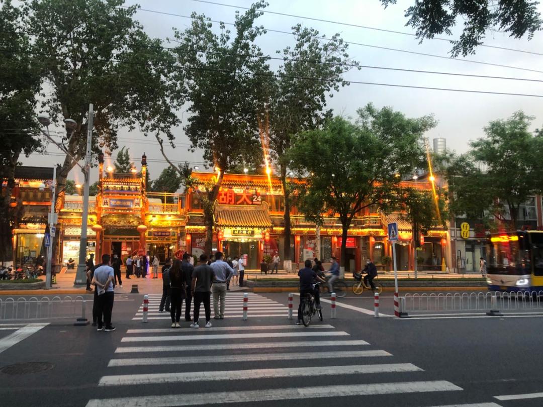 有人黯然离场,有人意气风发有人悄然退场