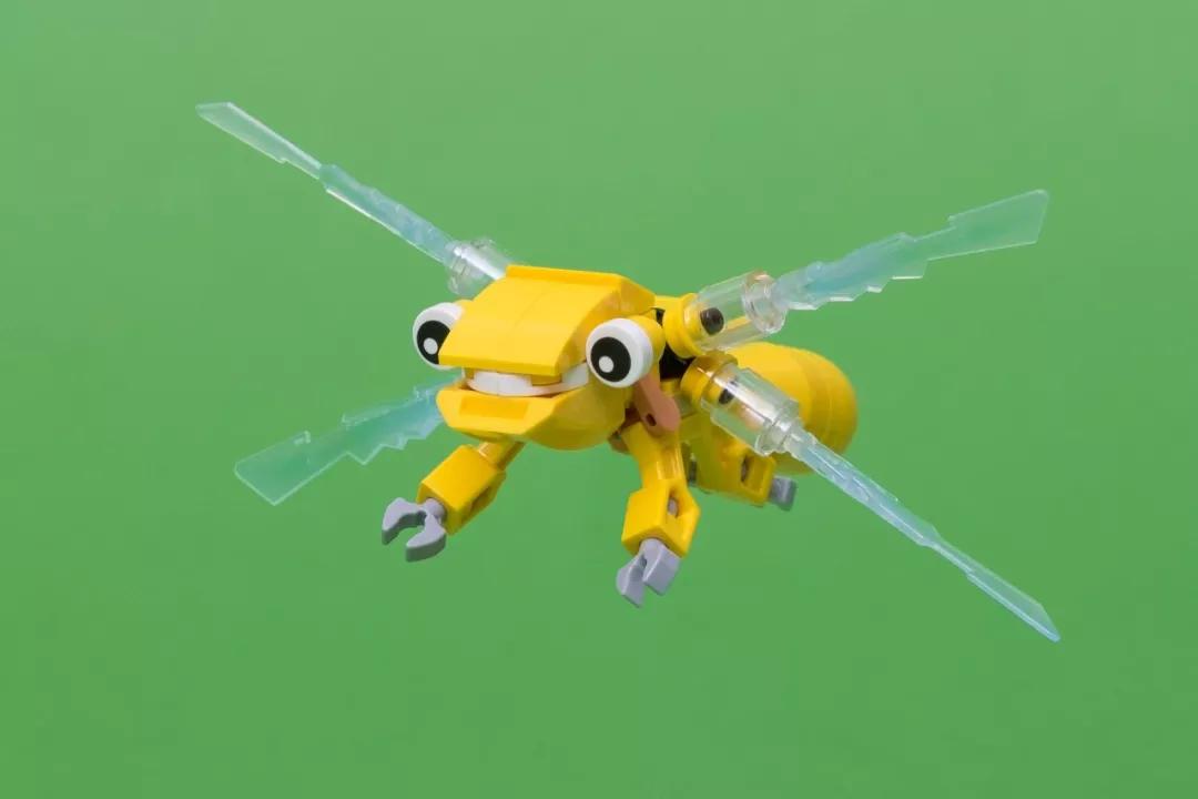 LEGO乐高MOC作品欣赏:第一滴血及其他,春天就该来点绿?