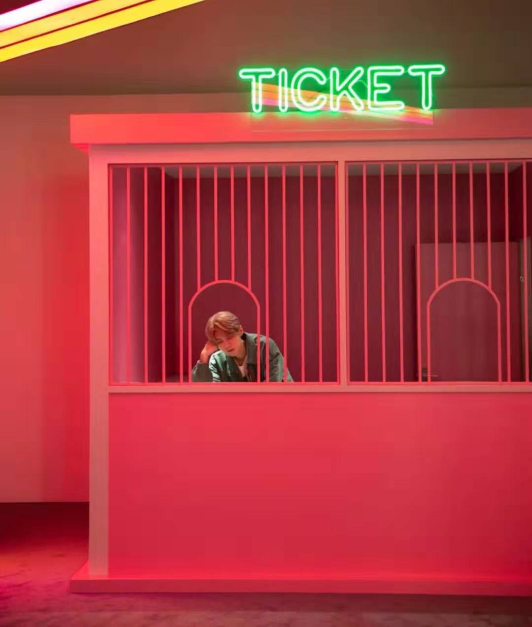 鹿晗游乐场,鹿晗去游乐园过山车