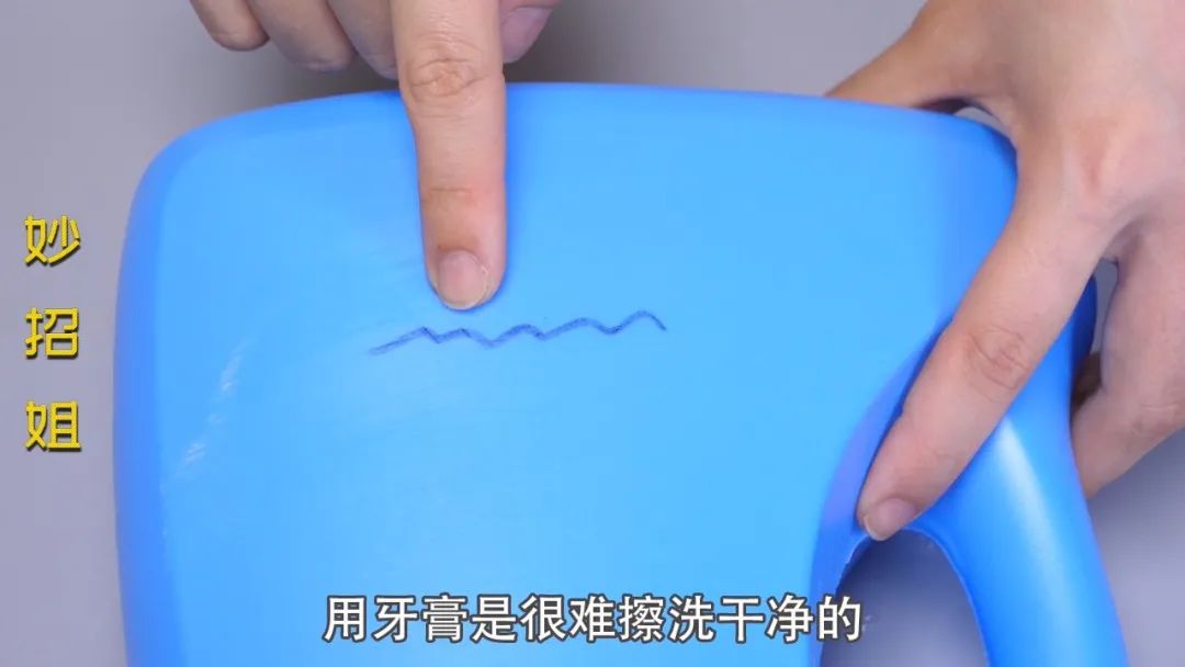 白鞋水洗后发黄,白鞋发黄变脏怎么办