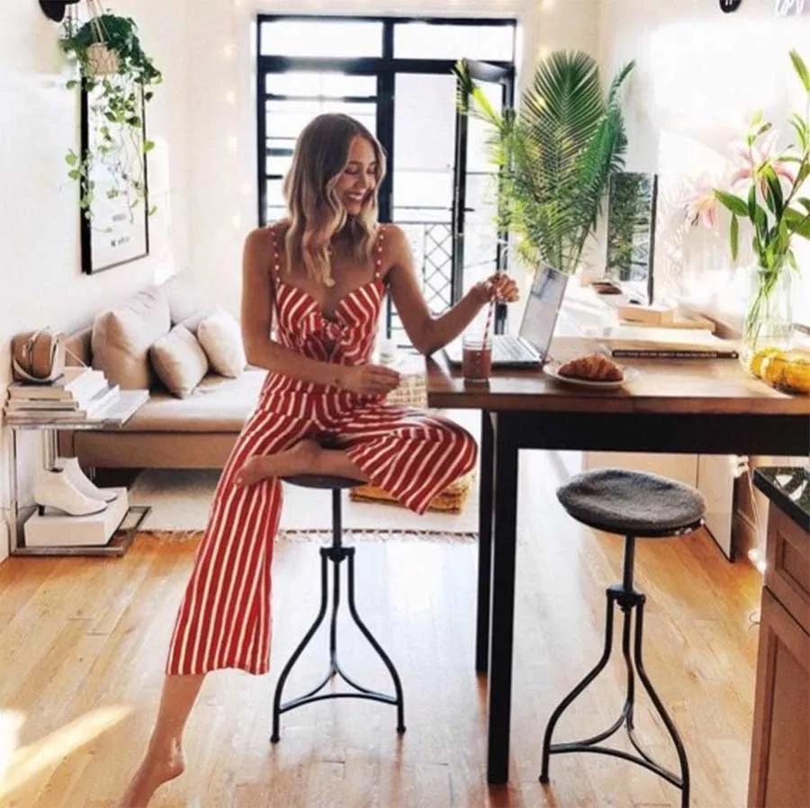 头一次见到自助餐,头一次见厨房装两个门