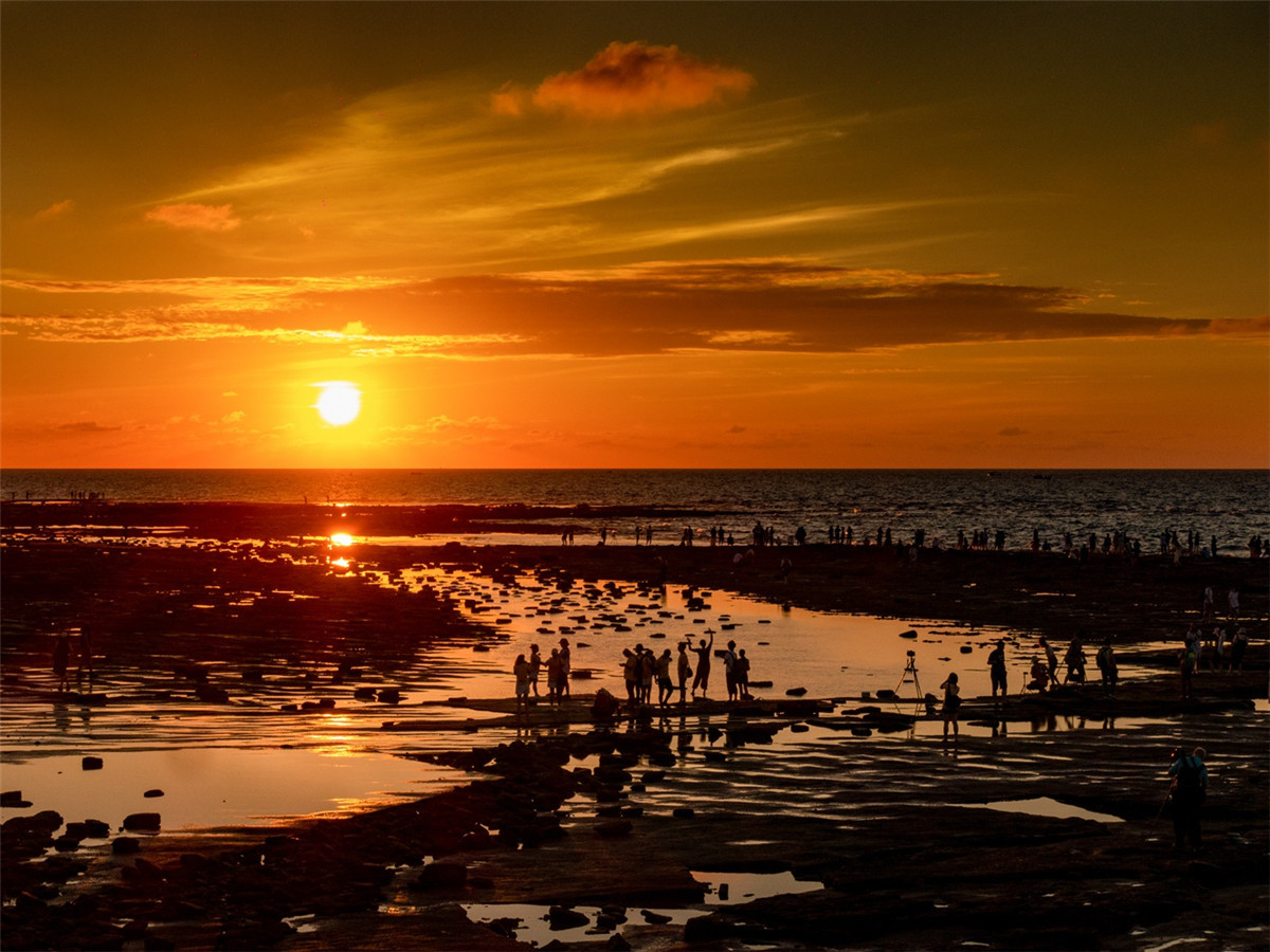 广西北海涠洲岛的火山岛介绍,涠洲岛是中国最年轻的火山岛吗