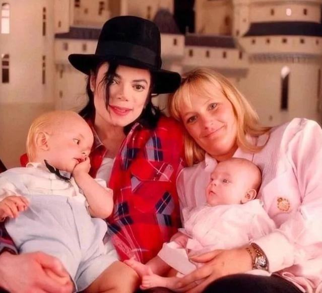 迈克尔杰克逊的儿女现状,迈克尔杰克逊到底有多宠女儿