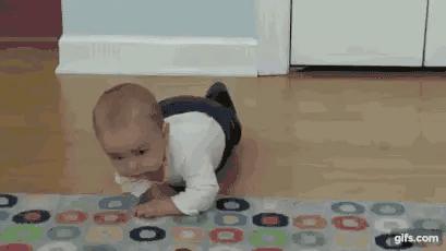 宝宝不愿意爬怎样促使宝宝爬行,宝宝要爬够500-800个小时