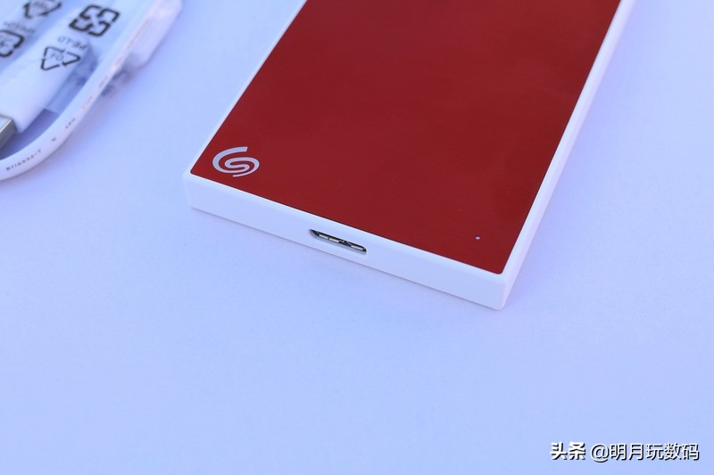 给电脑减负,希捷移动固态硬盘测评