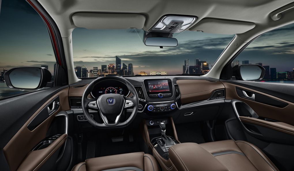 福州做四轮定位老师傅,修理店老师傅盲调四轮定位