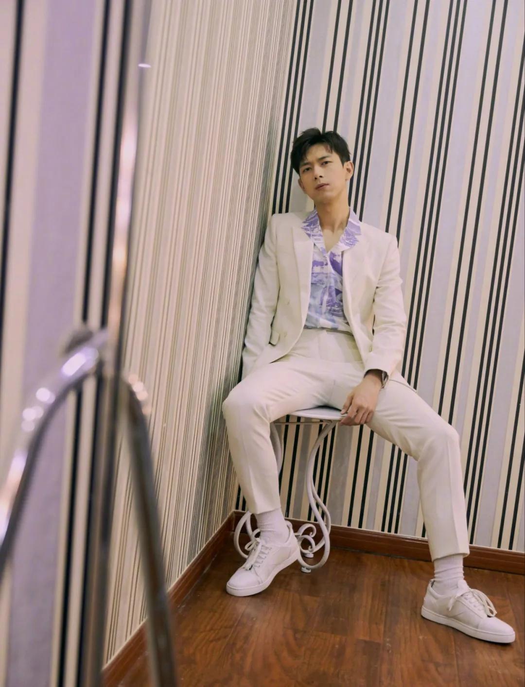 男星穿搭单品推荐,一周男士穿搭合集