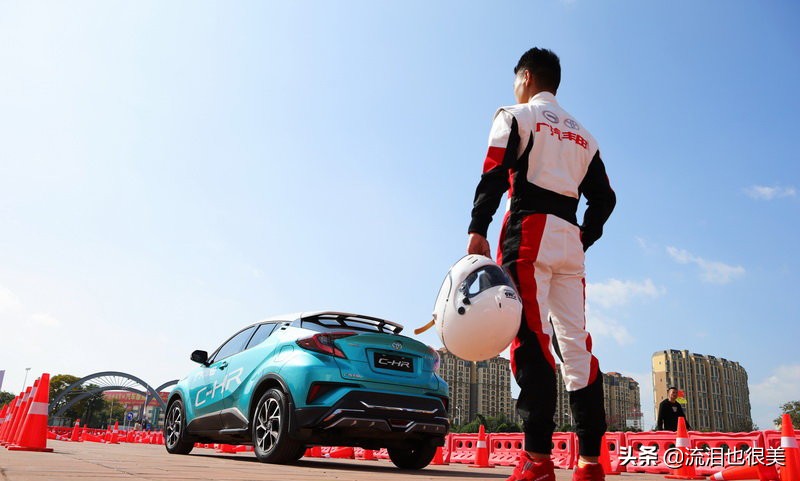 速度与激情争霸赛视频,速度与激情3飞车追逐战