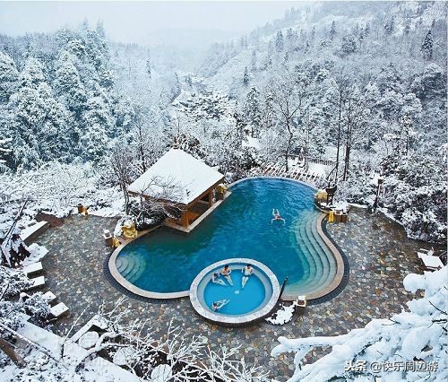 七里坪温泉酒店泡天然温泉,七里坪峨眉山酒店的温泉有多高