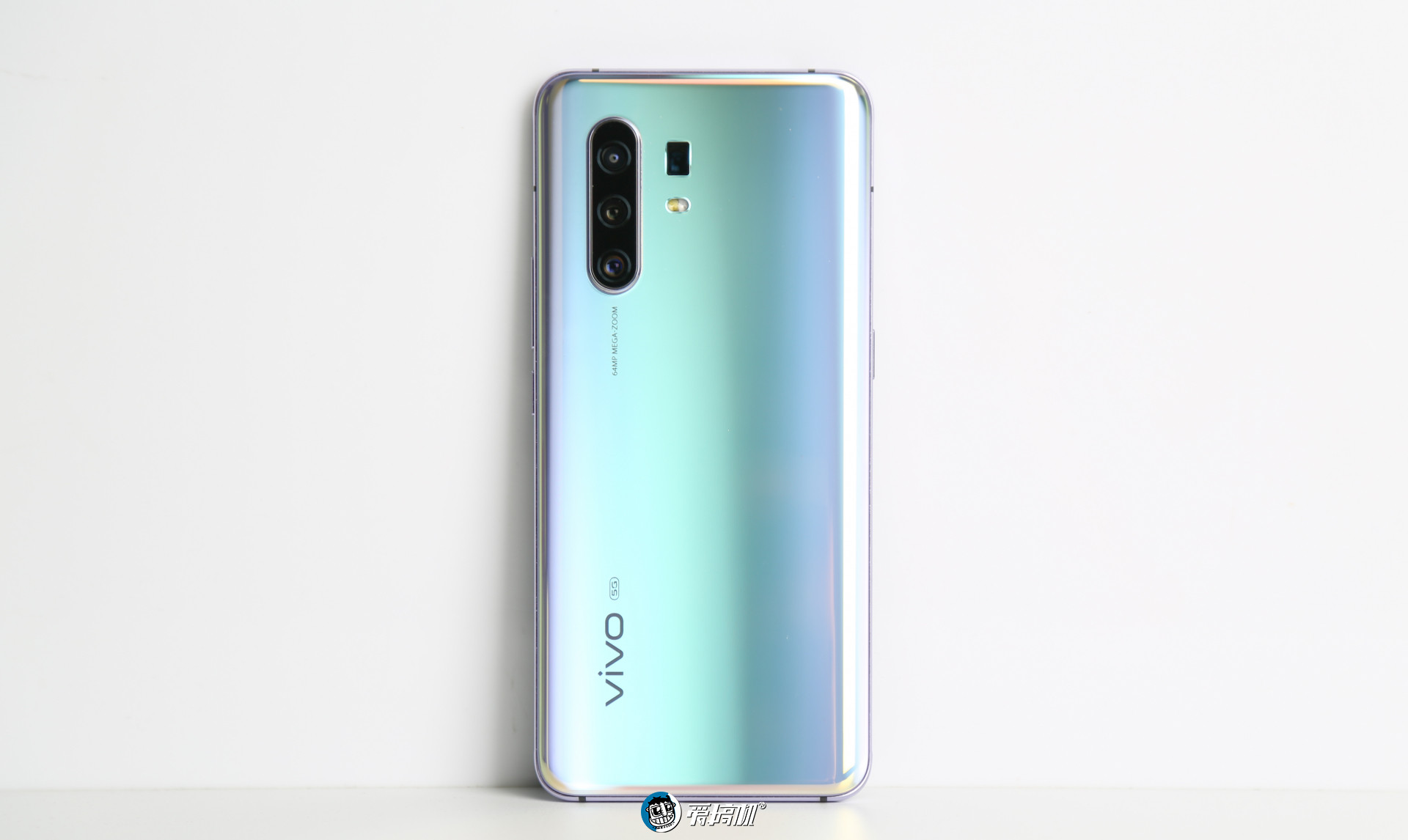 vivox30pro搭载三星5g芯片980,vivox30pro是第一款5g手机