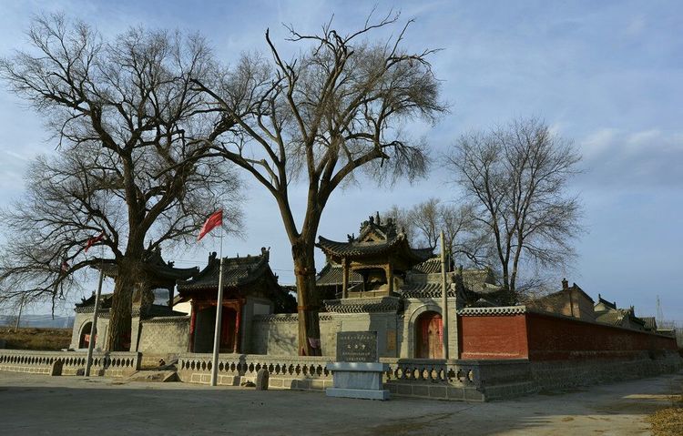 乡村古寺庙,五一家乡山顶寺庙一游