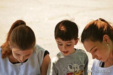 甯︾伀鏃佺敺瀛╁悕瀛楁湁鍐呮兜,濂藉惉鏈夊唴娑电殑鐢峰鍚嶅瓧濮撴潕