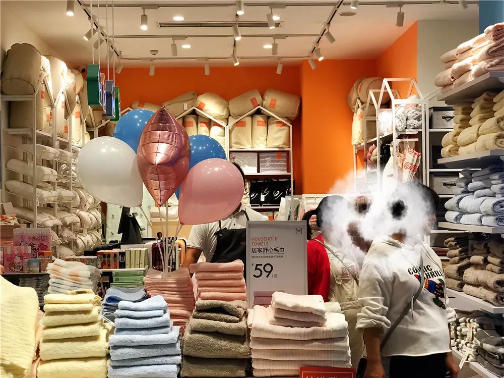 四环外开了家盒马，整个剑南大道的人都去凑热闹了