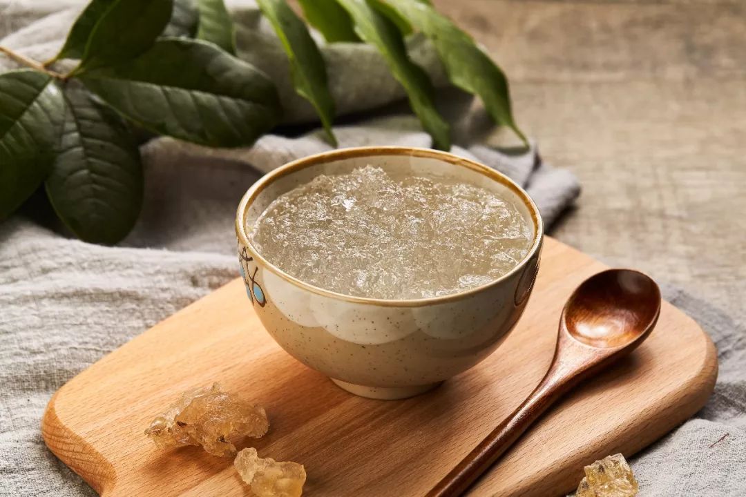 又到换季，你的皮肤也开始干燥缺水了？用上这一招，不仅补水，还有助于瘦身和调节免疫力！