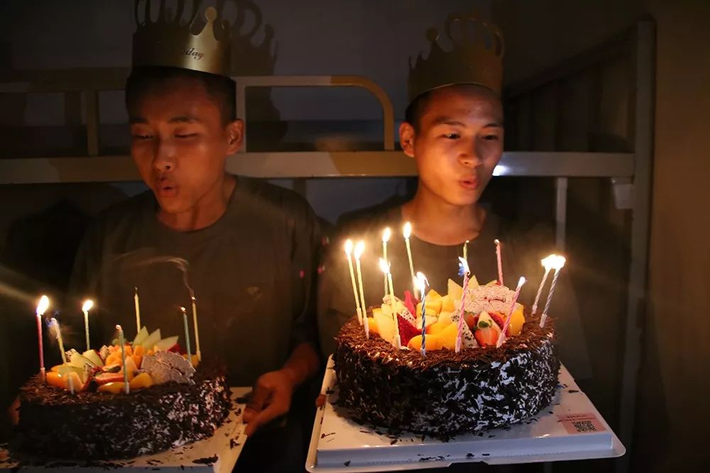 入伍一个月，新战友们对26个英文字母有了全新的认识！