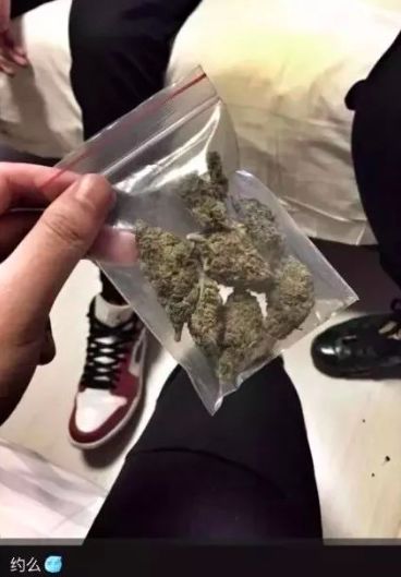 东方神起朴有天吸毒在韩国喷成筛子，而中国粉丝却说永远不离不弃....