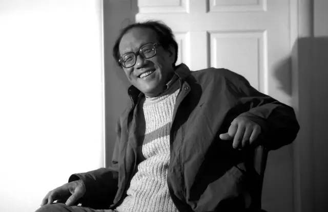 从清华男神沦为废人，三次自杀后，他活成了中国的“救赎之神”！