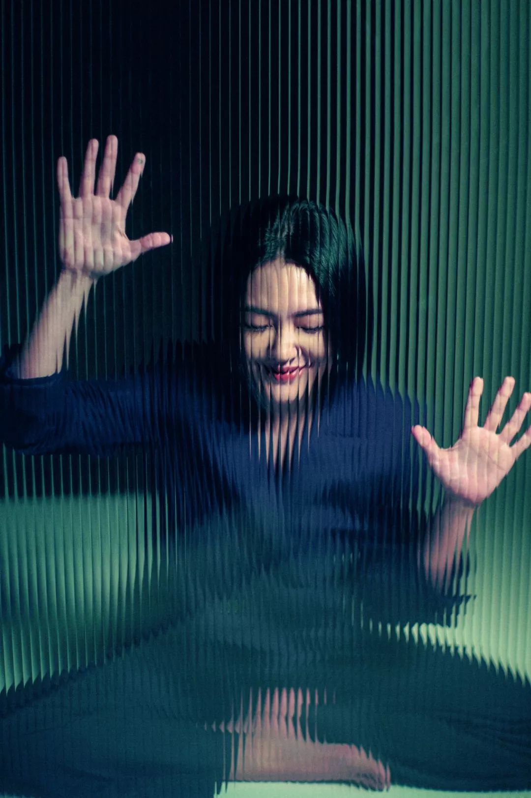 小S被分成两半的女人