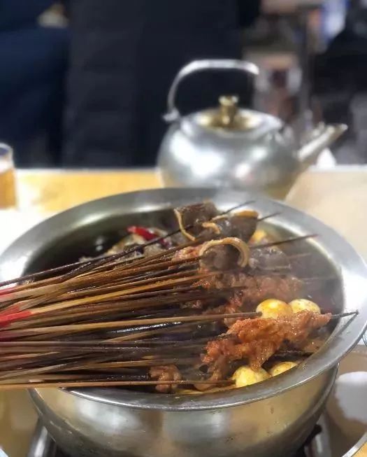 乐山嘉州长卷天街黄氏麻辣烫菜单,洪雅三宝与乐山麻辣烫哪的好吃