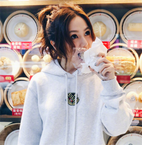 邓紫棋唱歌被p成撸串,邓紫棋恶搞撸串