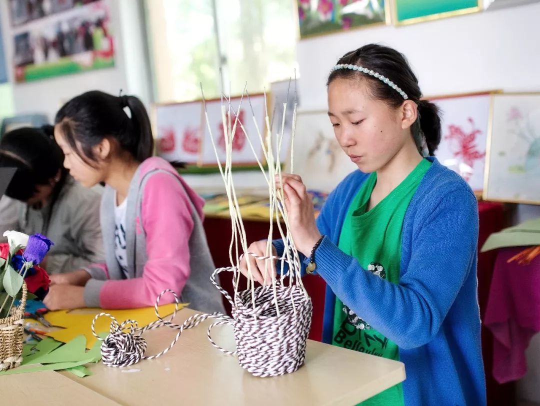 体现素质教育成果的照片,展现教育新变化的图片