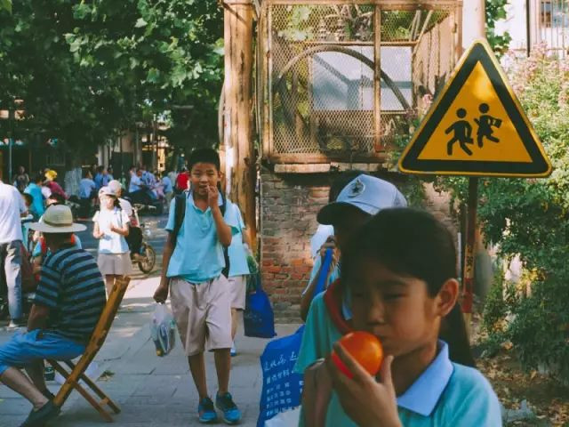 淄博那个承载我整个青春的地方，我好想穿上山铝一小的校服，再走一遍！
