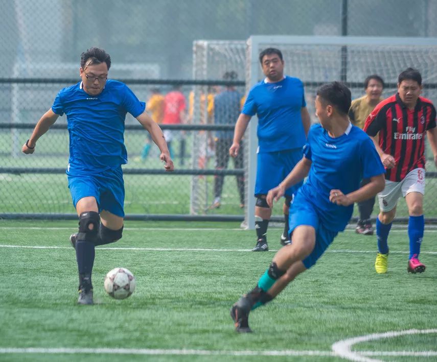 绿茵场上的RUC后勤人｜你们顽强拼搏的姿态，最帅！