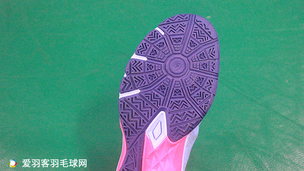 凌波微步,就是这么轻爽!亚瑟士刀锋6女款测评