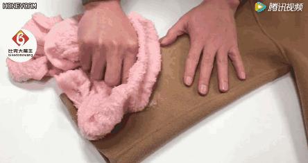 大衣不洗晒晒可以吗,大衣不用干洗两招自己搞定