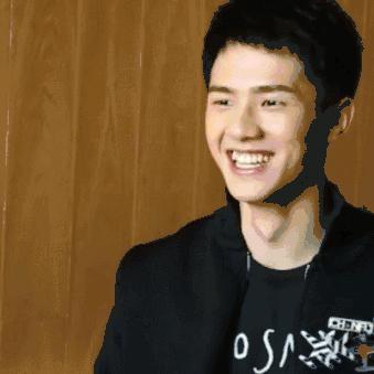 香水过敏的原因是什么,香水皮肤过敏还能继续用嘛