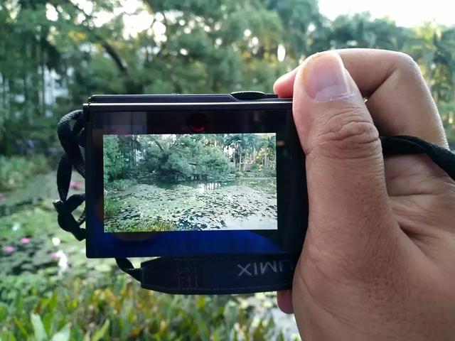 徕卡大光圈镜头,松下lx10对比徕卡相机