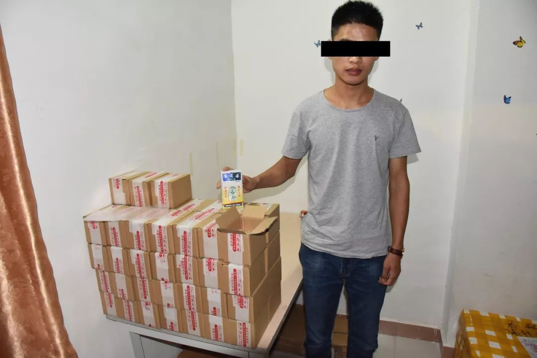 公安查获40余万种假药假消息,警察查获假毒品