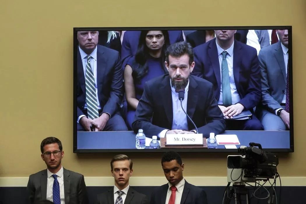 「今日分享」卫报新闻：平淡无奇成后乔布斯时代硅谷领袖一种新时尚