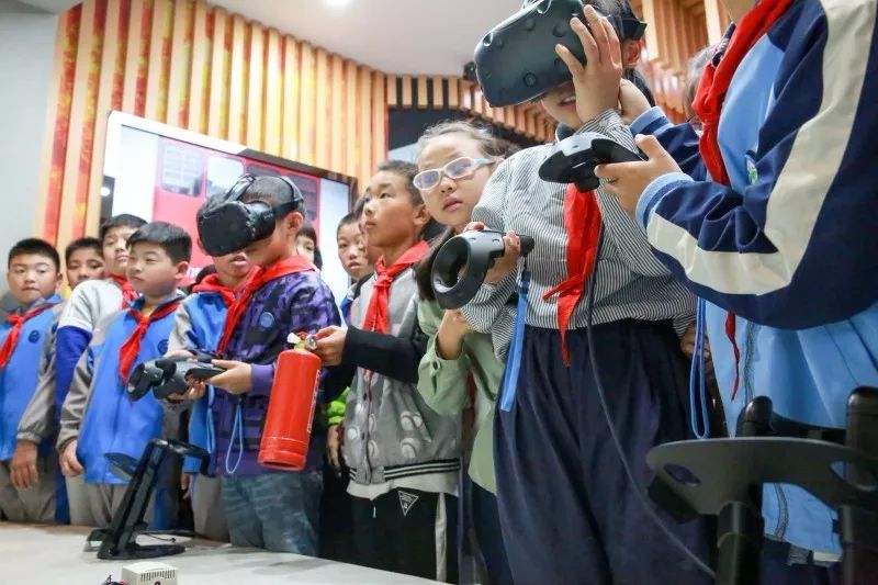 消防体验学习又添新去处！宁海县跃龙街道消防教育体验馆今日授牌