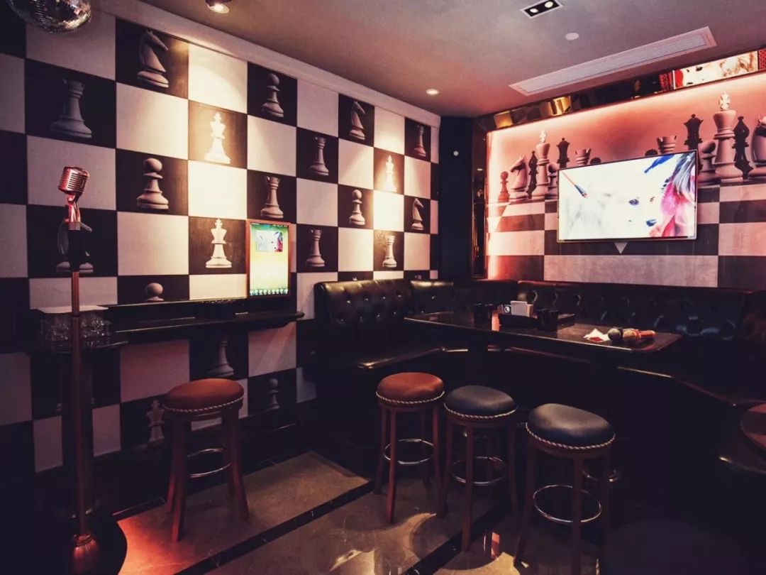 探店|876主播联名曝光这家“不正经”KTV——台北纯k