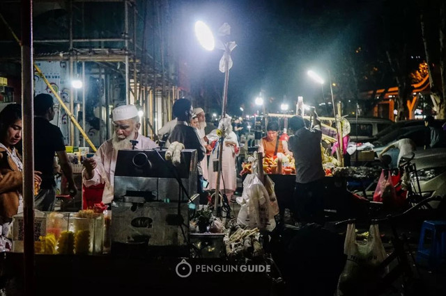 在这个魔幻的江南小城里,来一场烤肉和大饼的狂欢!