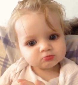 你知不知道？你嘟嘴的样子闪亮到让我想咬~