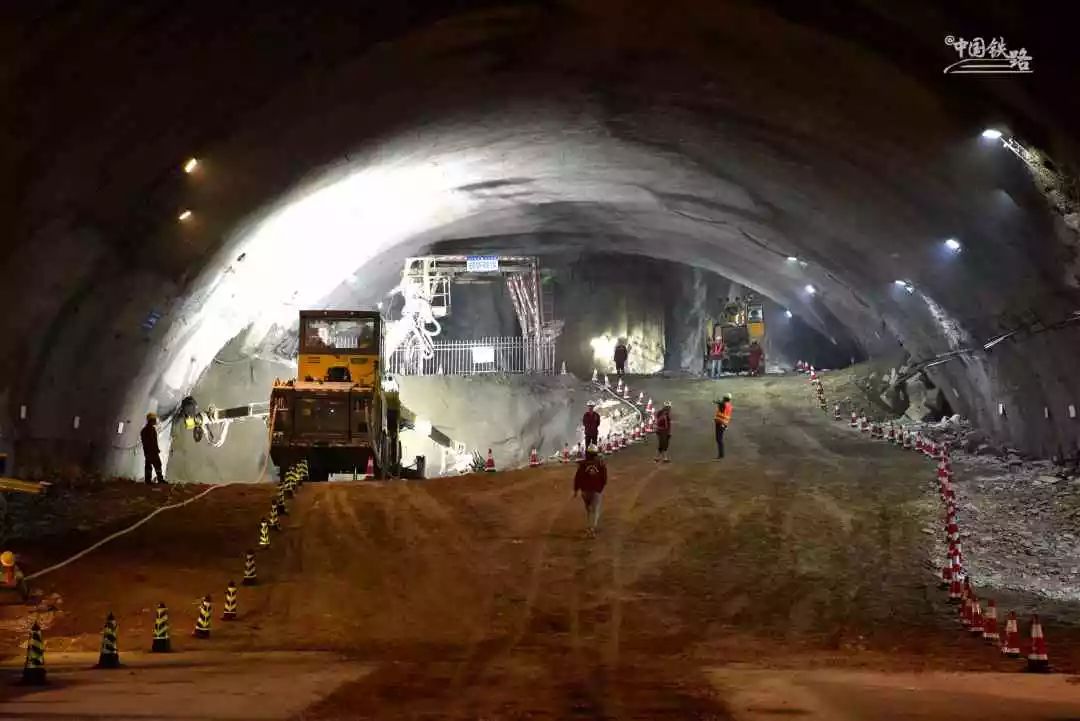 中国大国重器超级工程,有哪些中国铁路工程震撼到你