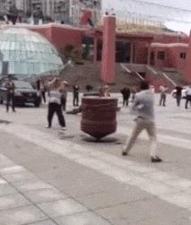 盘点那些奇葩的健身方式,你根本想象不到民间健身有多狂野