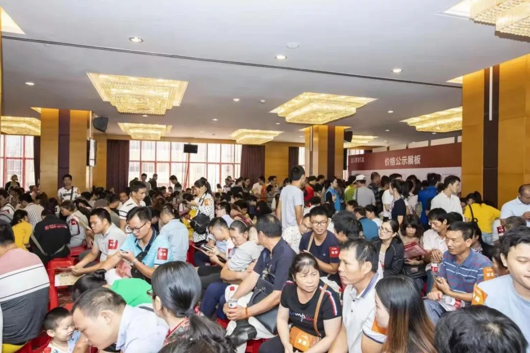 网友曝光楼盘事件,别人造谣说买的楼盘烂尾