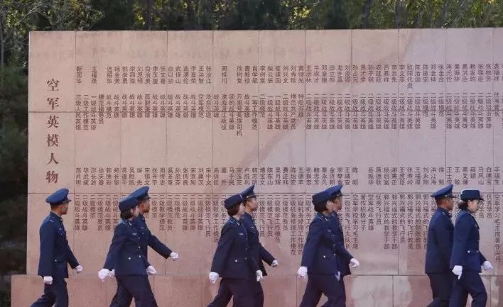 一位飞行员牺牲前最后的心声,又一飞机坠毁乘客全部死亡