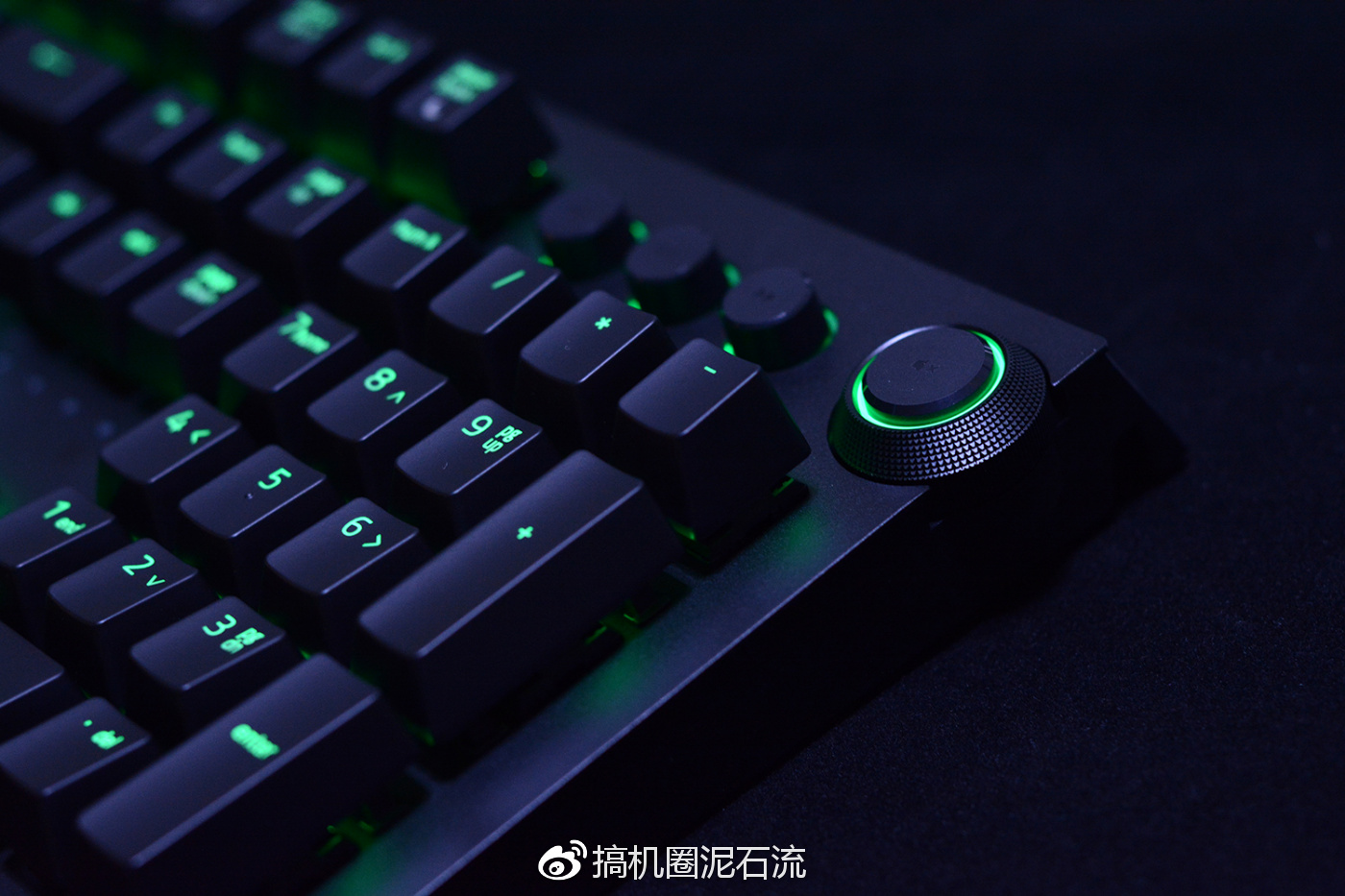 黑寡妇蜘蛛v2橙轴,黑寡妇蜘蛛x竞技版87键是单光吗