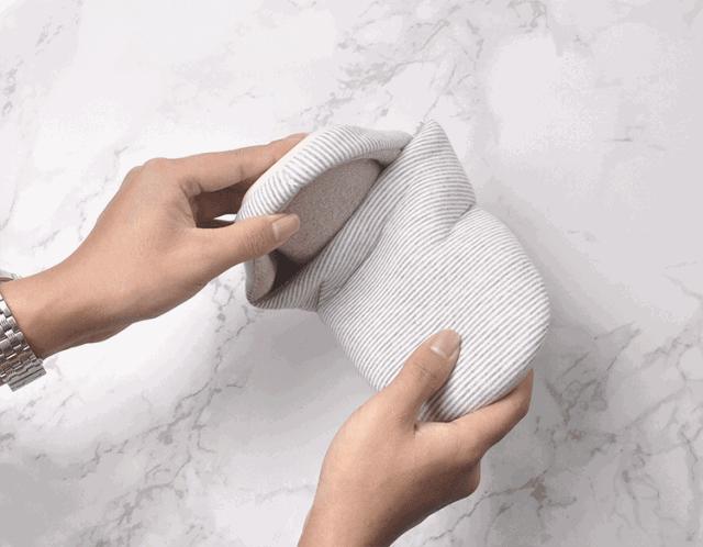 这是一双乳胶棉拖，跳跃在云端之巅的曼妙，穿上3秒就暖脚！