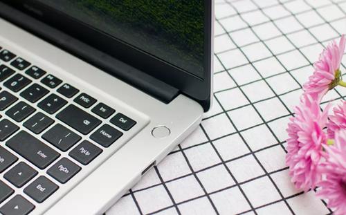 玩游戏的轻薄本推荐,用轻薄本玩游戏对电脑有害吗